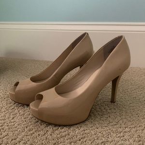 Nine West patent leather nude pumps with peep toe